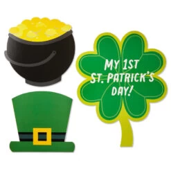 Hallmark Baby's First Holidays Pics 'n' Props Kit -Toy Store Babys 1st Holidays Photo Prop Frame Kit 1BBY4822 10