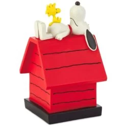 Hallmark Peanuts® Snoopy Smile Perpetual Calendar 9 Hallmark Peanuts® Snoopy Smile Perpetual Calendar -Toy Store Peanuts Snoopy on Doghouse Smile Perpetual Calendar 1PAJ2127 04